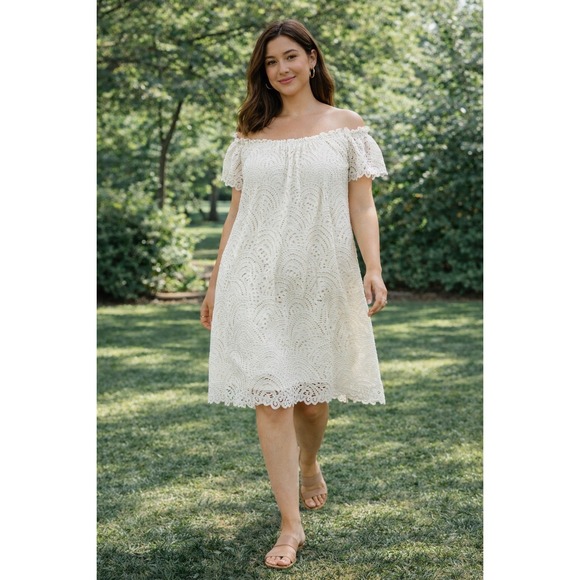 Lilly Pulitzer Dresses & Skirts - Lilly Pulitzer Lace Dress Womens S White Excellent Off The Shoulder Shift